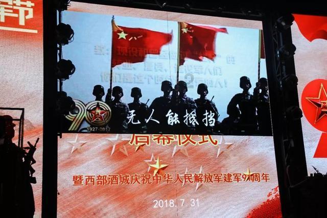 逃离古老的乡村房子